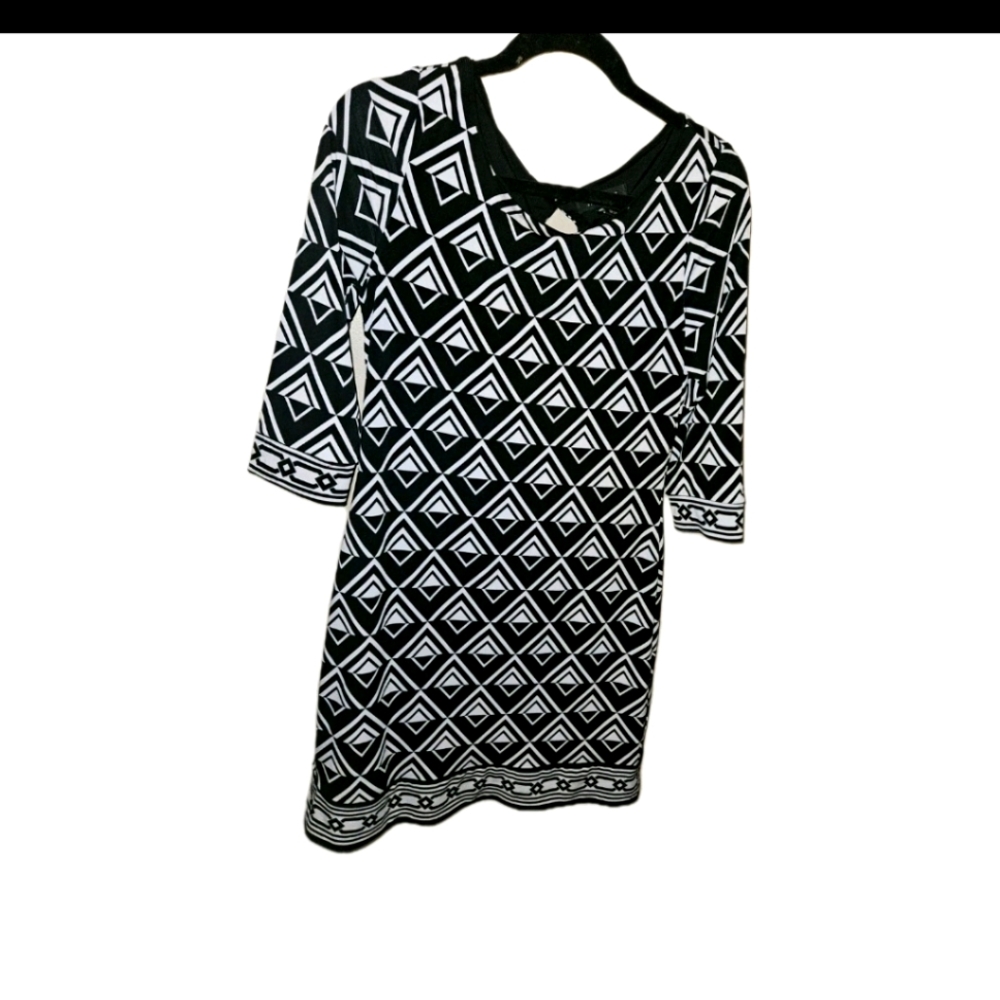 White House Black Market Size S Geometric Print Lined Shift Dress Black White